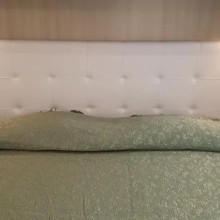 Apartment Chris